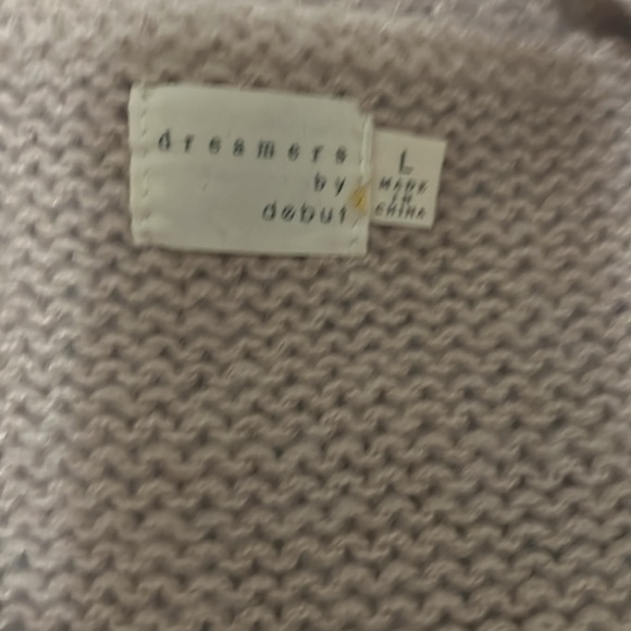 Adorable 3 button teddy bear cardigan 
Raised teddy bear heads 
New - Picture 9 of 9